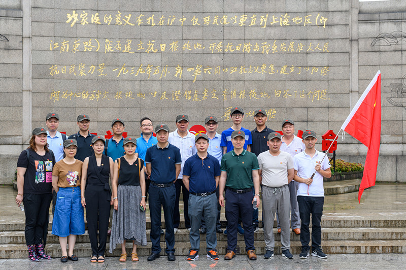 麥點(diǎn)彩印黨支部開(kāi)展“重溫誓詞，不忘初心，牢記使命”主題黨日活動(dòng)